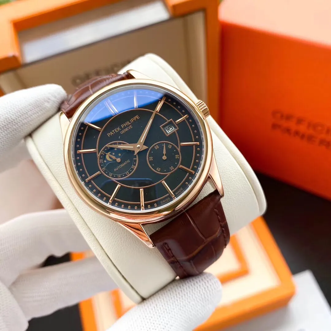 【Foreign trade import】💰1300! Patek Philippe‼ ️Exquisite men's watch, flywheel equipped with moon phase design, noble and gentlemanly style, excellent quality, hot selling all over the city. Using fully automatic mechanical movement, top-grade 316 stainless steel case, imported calfskin strap, mineral super mirror, size 43*13🔥Top quality products are constantly produced🔥